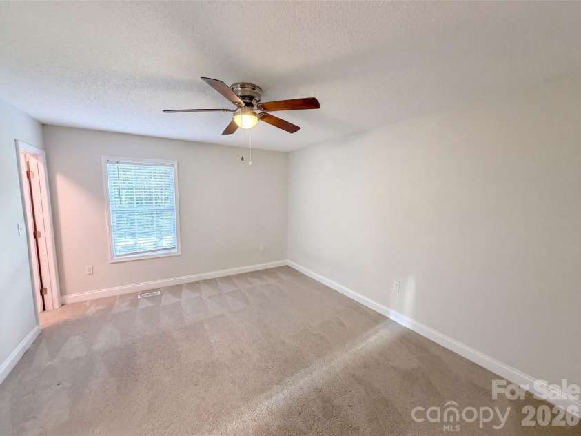 930 Marshall Drive, Concord, NC 28027.  MLS# CAR4404143, YatesRealty ID 36881. 