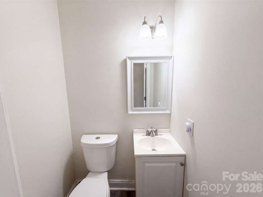 930 Marshall Drive, Concord, NC 28027.  MLS# CAR4404143, YatesRealty ID 36881. 