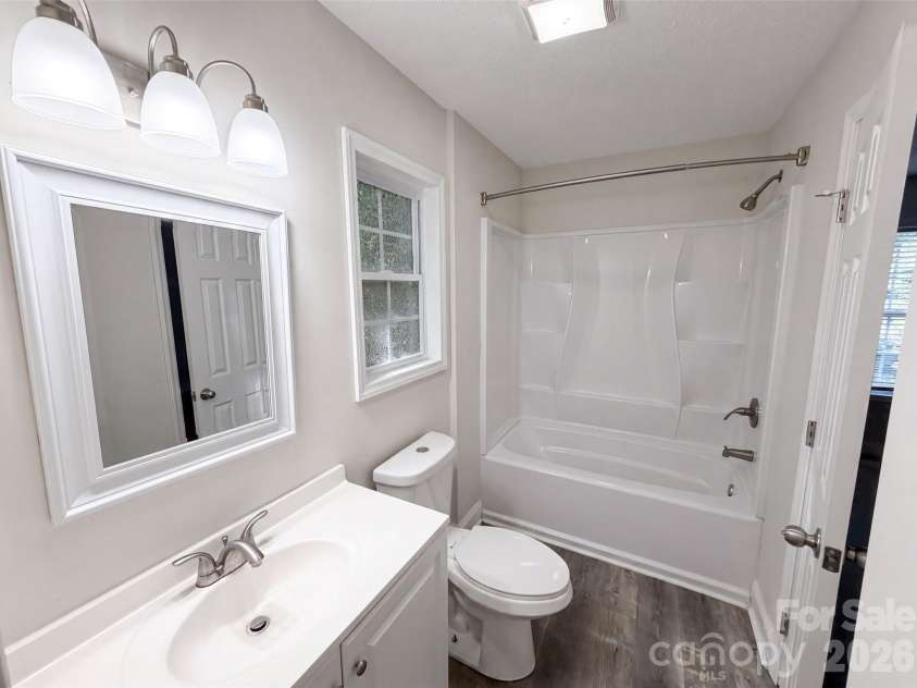 930 Marshall Drive, Concord, NC 28027.  MLS# CAR4404143, YatesRealty ID 36881. 