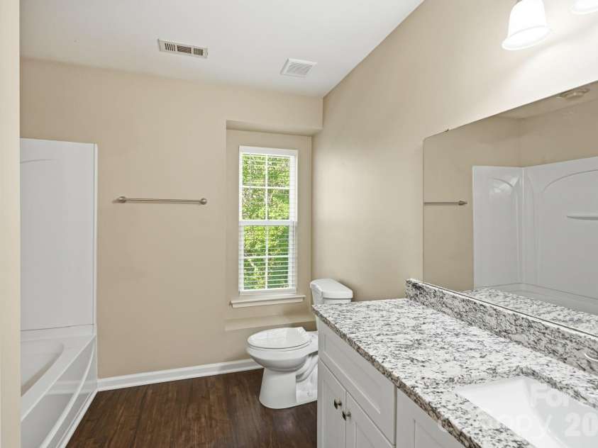 9237 Seamill Road, Charlotte, NC 28278.  MLS# CAR4402343, YatesRealty ID 36882. 