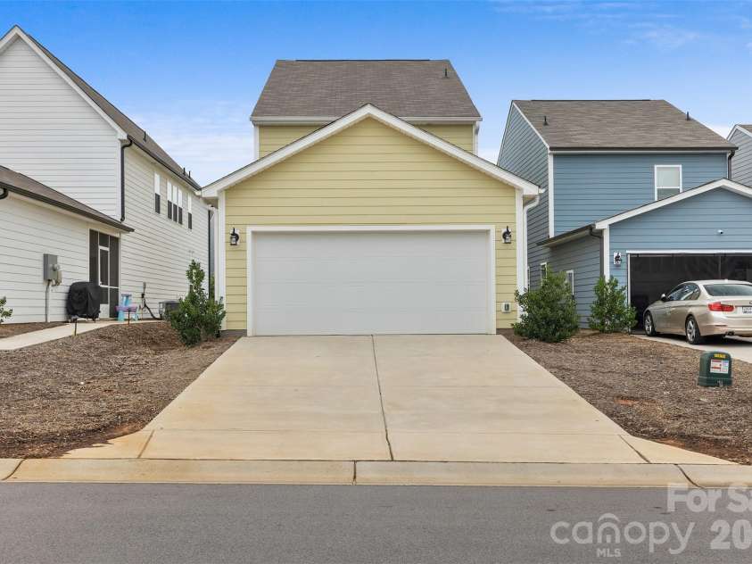 483 Switch Street, York, SC 29745.  MLS# CAR4404015, YatesRealty ID 36884. 