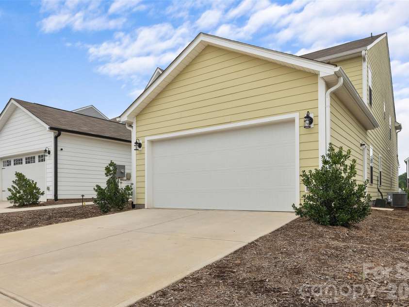 483 Switch Street, York, SC 29745.  MLS# CAR4404015, YatesRealty ID 36884. 