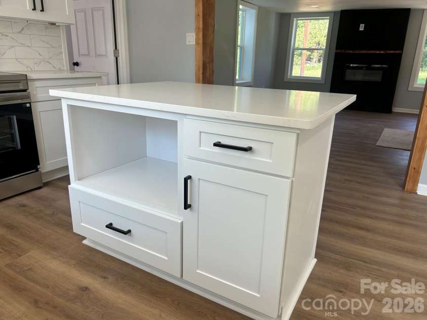 1150 Radcliff Road, Chester, SC 29706.  MLS# CAR4401504, YatesRealty ID 36885. KITCHEN DET BREAKFAST BAR