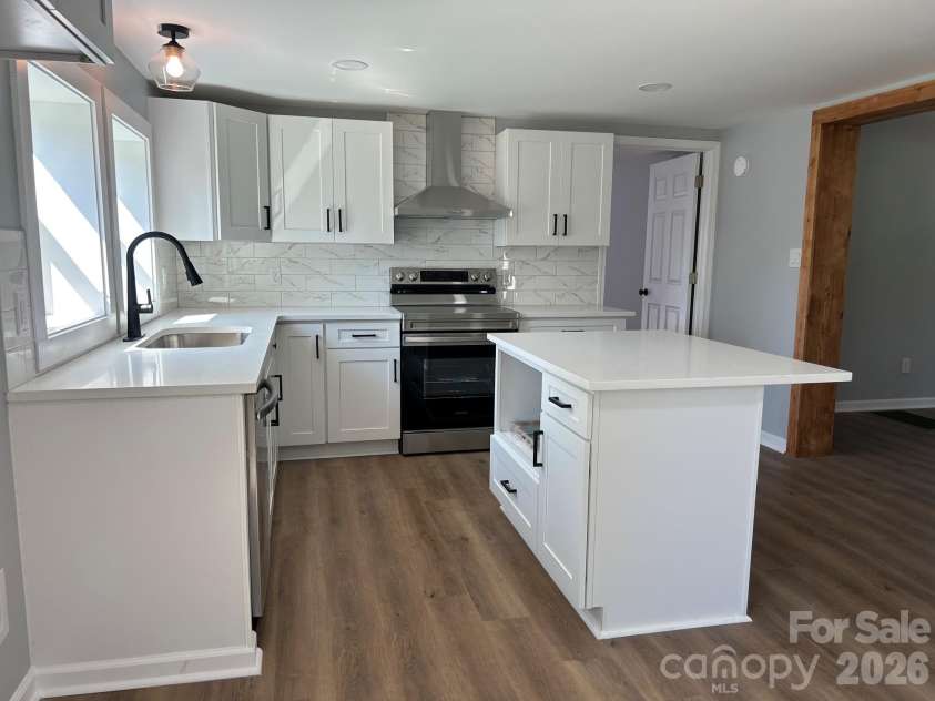 1150 Radcliff Road, Chester, SC 29706.  MLS# CAR4401504, YatesRealty ID 36885. KITCHEN SIDE VIEW