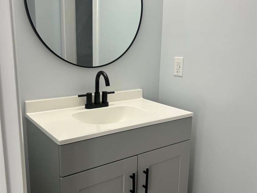 1150 Radcliff Road, Chester, SC 29706.  MLS# CAR4401504, YatesRealty ID 36885. VANITY UPSTAIR