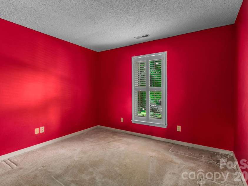 4126 Carroll Ridge Court, High Point, NC 27265.  MLS# CAR4403857, YatesRealty ID 36886. 