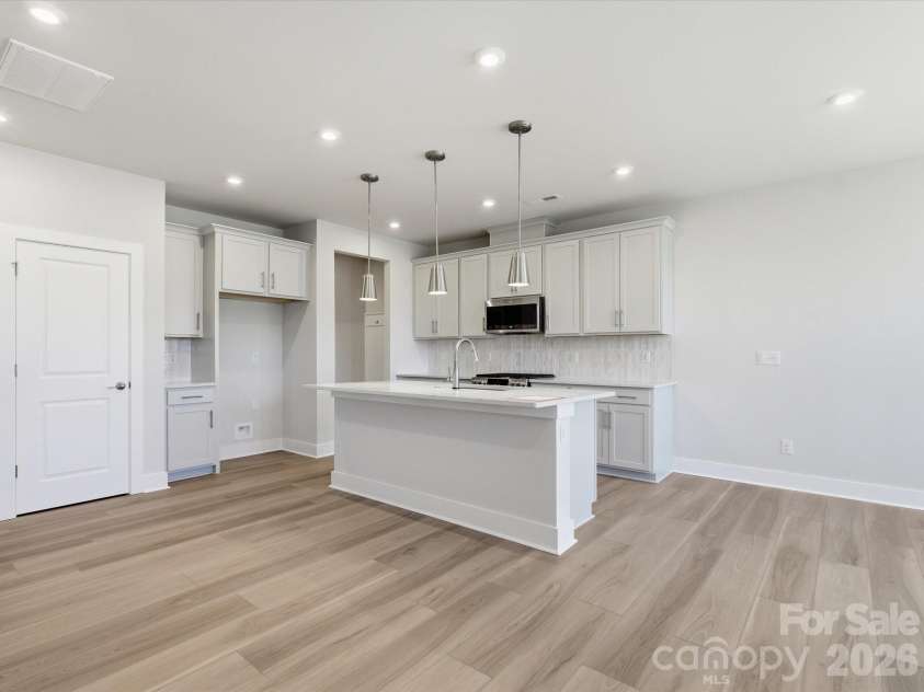 321 Ardmore Drive, Belmont, NC 28012.  MLS# CAR4404209, YatesRealty ID 36887. Light filled kitchen