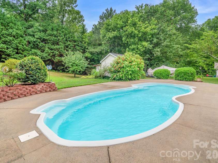 209 SouthFork Lane, Belmont, NC 28012.  MLS# CAR4404207, YatesRealty ID 36888. 