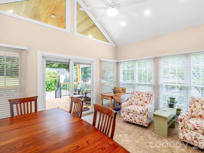 209 SouthFork Lane, Belmont, NC 28012.  MLS# CAR4404207, YatesRealty ID 36888. 