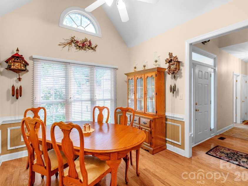 209 SouthFork Lane, Belmont, NC 28012.  MLS# CAR4404207, YatesRealty ID 36888. 
