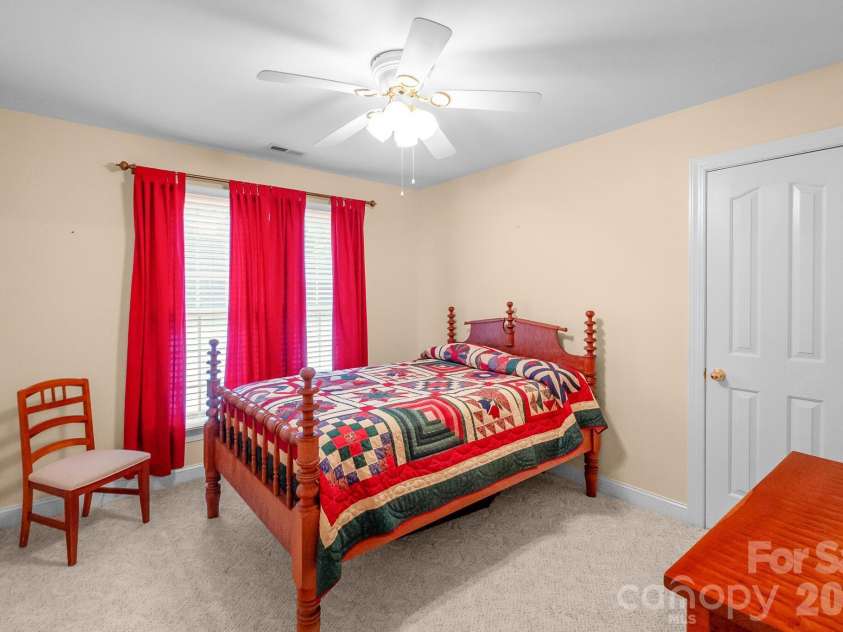 209 SouthFork Lane, Belmont, NC 28012.  MLS# CAR4404207, YatesRealty ID 36888. 
