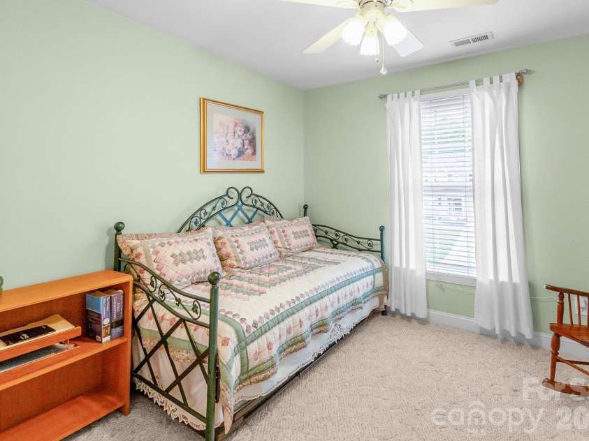 209 SouthFork Lane, Belmont, NC 28012.  MLS# CAR4404207, YatesRealty ID 36888. 