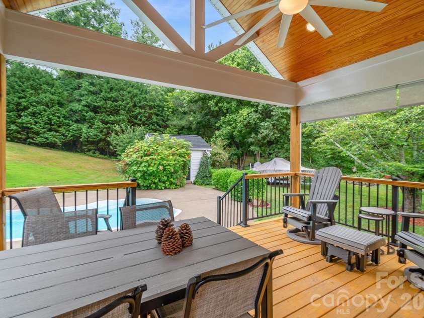 209 SouthFork Lane, Belmont, NC 28012.  MLS# CAR4404207, YatesRealty ID 36888. 