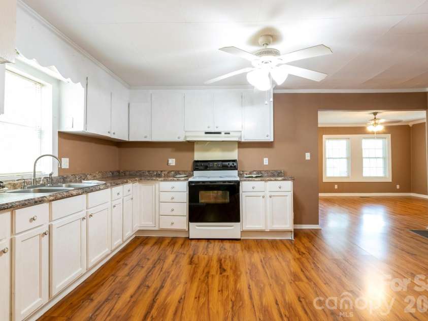 205 Stowe Acres Road, Kings Mountain, NC 28086.  MLS# CAR4343442, YatesRealty ID 3689. 