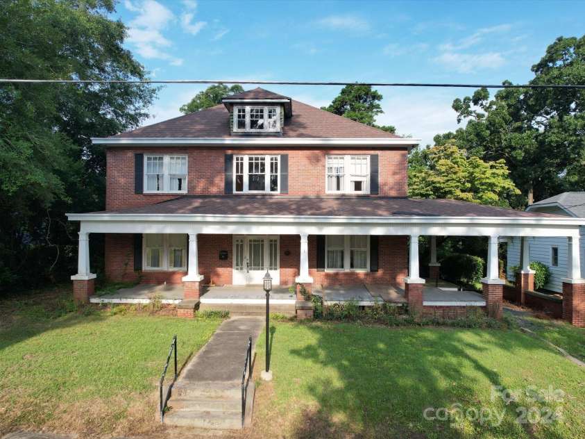 222 Leak Avenue, Wadesboro, NC 28170.  MLS# CAR4172746, YatesRealty ID 3689. 