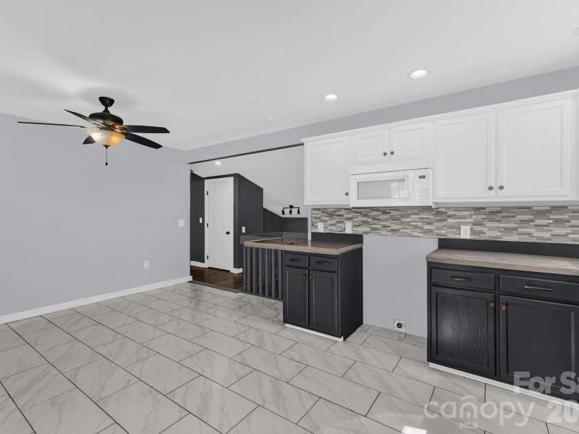 311 Meadow Drive, Morganton, NC 28655.  MLS# CAR4314467, YatesRealty ID 3689. 