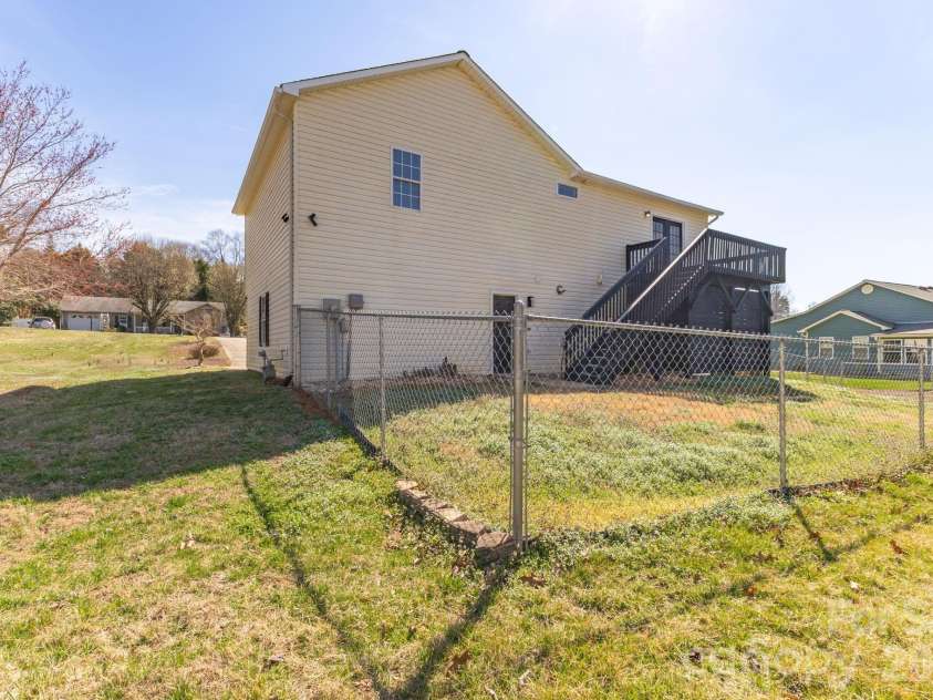 311 Meadow Drive, Morganton, NC 28655.  MLS# CAR4314467, YatesRealty ID 3689. 