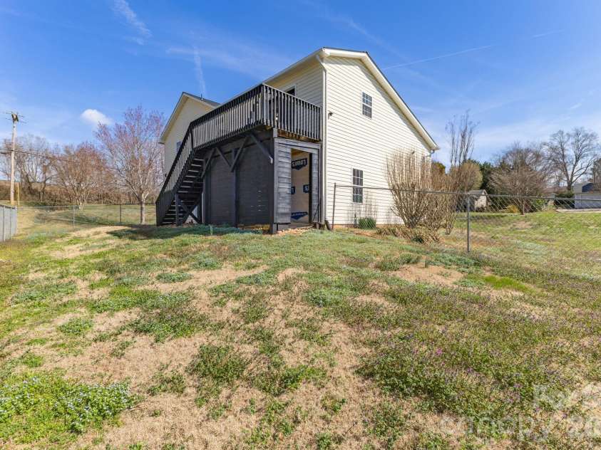 311 Meadow Drive, Morganton, NC 28655.  MLS# CAR4314467, YatesRealty ID 3689. 