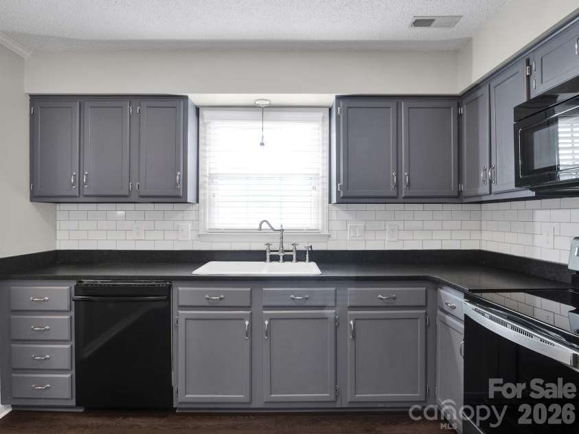 10922 Winterbourne Court, Charlotte, NC 28277.  MLS# CAR4403599, YatesRealty ID 36892. 