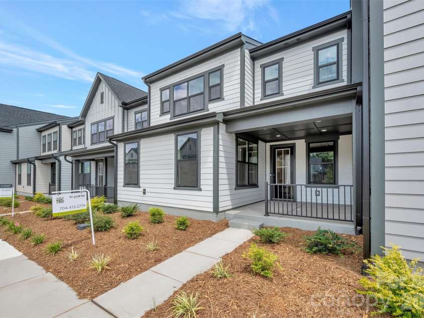 314 Ardmore Drive, Belmont, NC 28012.  MLS# CAR4404249, YatesRealty ID 36893. Covered front porch