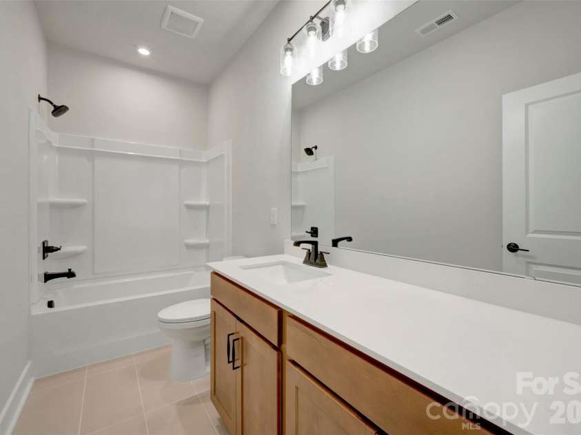 314 Ardmore Drive, Belmont, NC 28012.  MLS# CAR4404249, YatesRealty ID 36893. Secondary bathroom