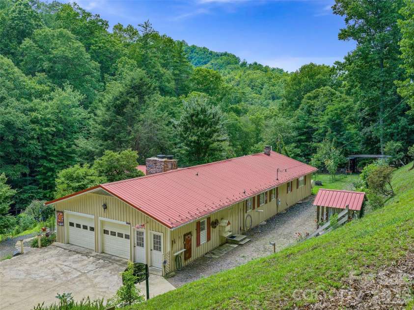 1065 Upper Pig Pen Road, Green Mountain, NC 28740.  MLS# CAR4400545, YatesRealty ID 36895. 