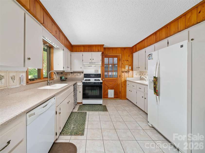 1065 Upper Pig Pen Road, Green Mountain, NC 28740.  MLS# CAR4400545, YatesRealty ID 36895. 