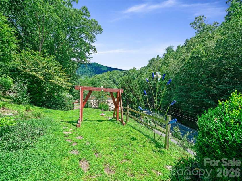 1065 Upper Pig Pen Road, Green Mountain, NC 28740.  MLS# CAR4400545, YatesRealty ID 36895. 