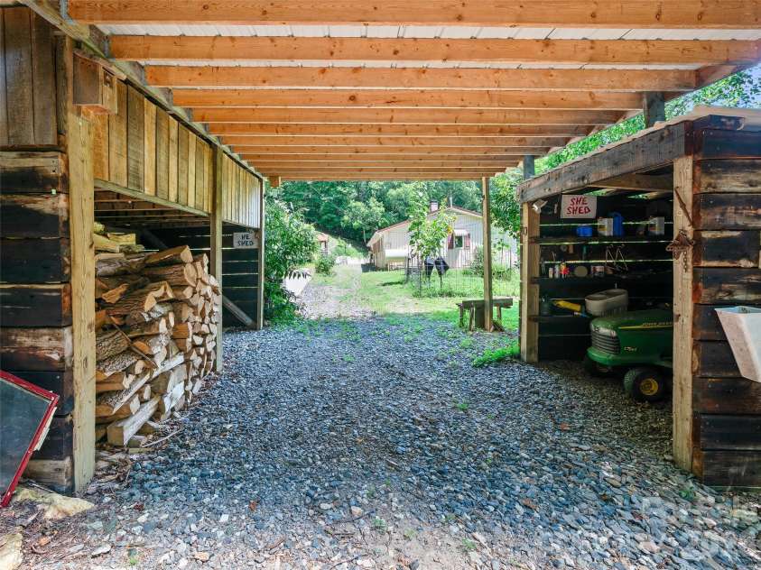 1065 Upper Pig Pen Road, Green Mountain, NC 28740.  MLS# CAR4400545, YatesRealty ID 36895. 