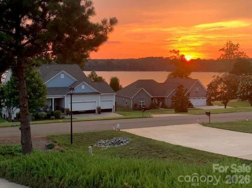 10234 Lakeshore Drive, Lancaster, SC 29720.  MLS# CAR4403898, YatesRealty ID 36897. 