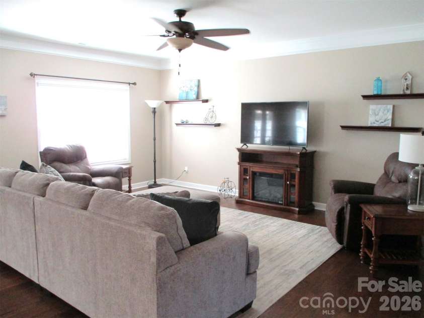 10234 Lakeshore Drive, Lancaster, SC 29720.  MLS# CAR4403898, YatesRealty ID 36897. 