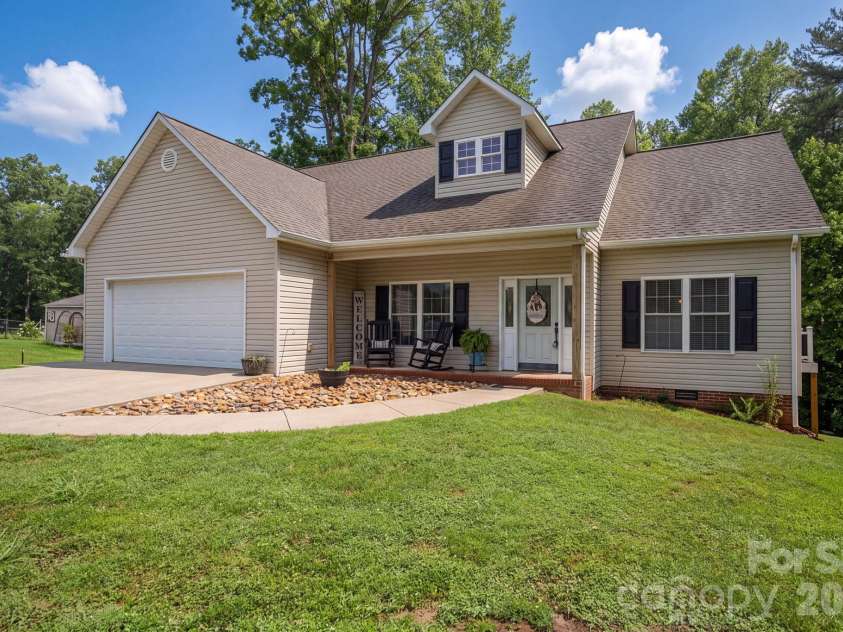 142 Azalea Drive, Connelly Springs, NC 28612.  MLS# CAR4404282, YatesRealty ID 36899. 