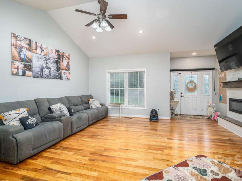 142 Azalea Drive, Connelly Springs, NC 28612.  MLS# CAR4404282, YatesRealty ID 36899. 