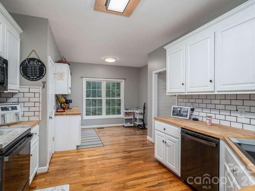 142 Azalea Drive, Connelly Springs, NC 28612.  MLS# CAR4404282, YatesRealty ID 36899. 