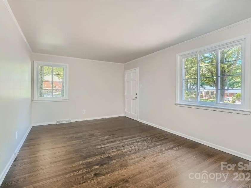 3210 Marlborough Road, Charlotte, NC 28208.  MLS# CAR4322813, YatesRealty ID 369. Living Room