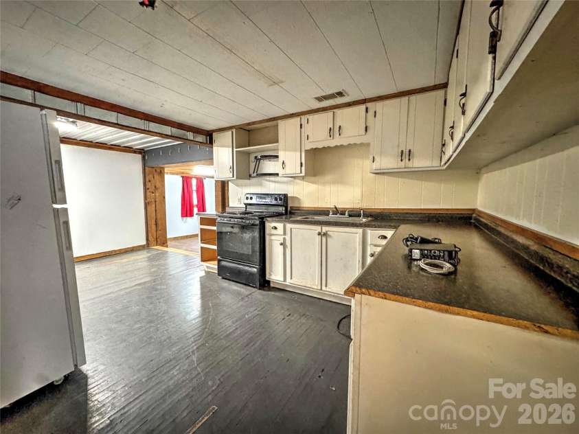 1101 Otter Creek Road, Topton, NC 28781.  MLS# CAR4343705, YatesRealty ID 3690. 