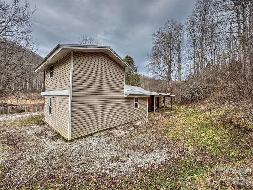 1101 Otter Creek Road, Topton, NC 28781.  MLS# CAR4343705, YatesRealty ID 3690. 