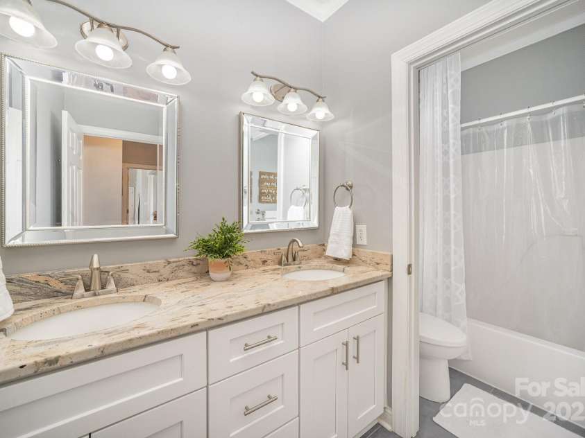 180 Sink Farm Road, Mooresville, NC 28115.  MLS# CAR4206484, YatesRealty ID 3690. 2nd Full Bath
