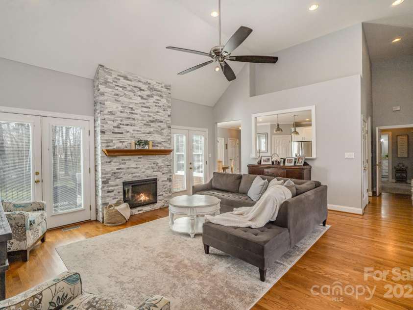 180 Sink Farm Road, Mooresville, NC 28115.  MLS# CAR4206484, YatesRealty ID 3690. 