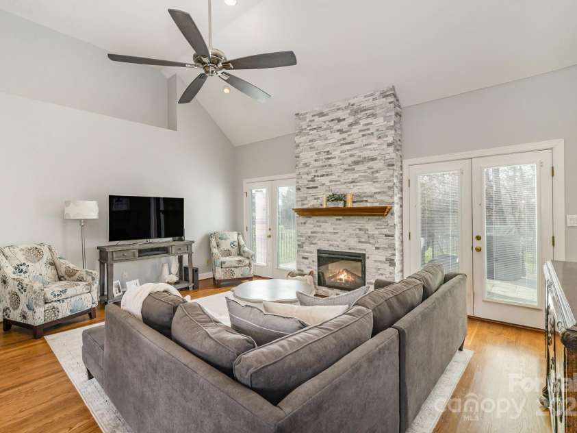 180 Sink Farm Road, Mooresville, NC 28115.  MLS# CAR4206484, YatesRealty ID 3690. 