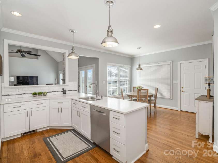 180 Sink Farm Road, Mooresville, NC 28115.  MLS# CAR4206484, YatesRealty ID 3690. 