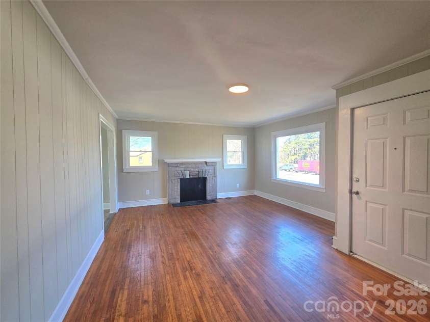 601 Linwood Road, Gastonia, NC 28052.  MLS# CAR4355234, YatesRealty ID 3690. 