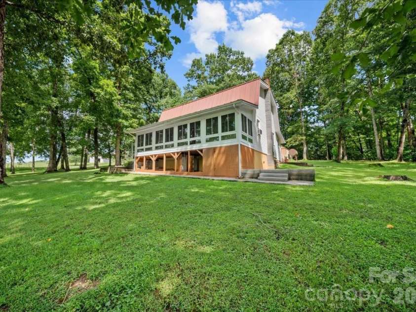 371 Patton Valley Drive, Nebo, NC 28761.  MLS# CAR4404265, YatesRealty ID 36900. 