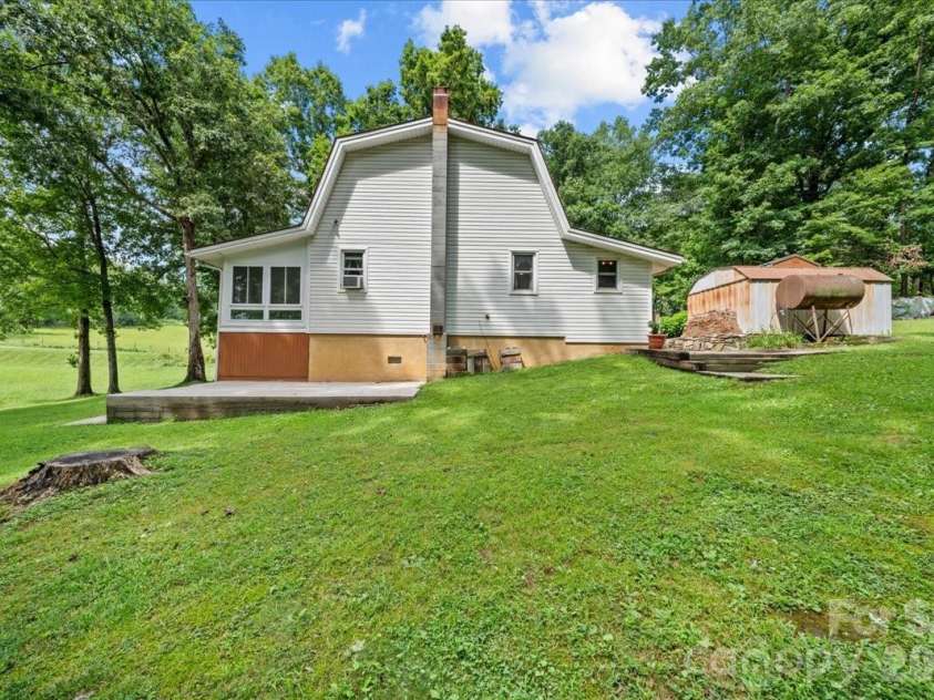 371 Patton Valley Drive, Nebo, NC 28761.  MLS# CAR4404265, YatesRealty ID 36900. 