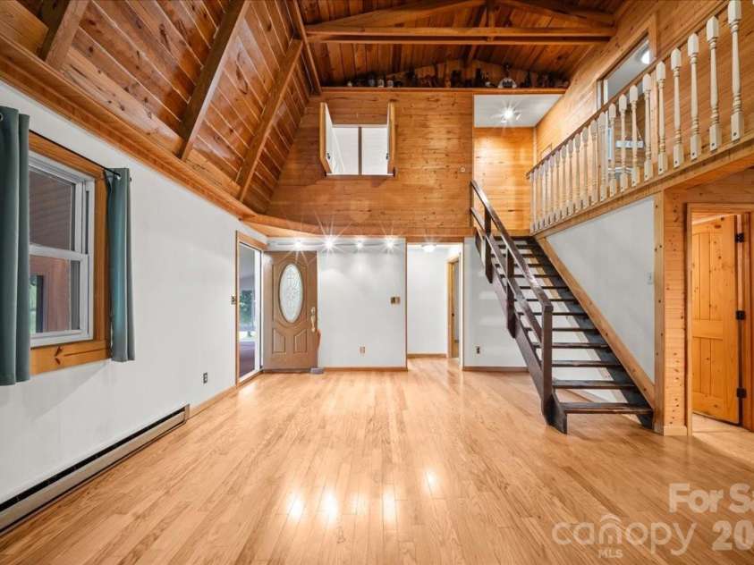 371 Patton Valley Drive, Nebo, NC 28761.  MLS# CAR4404265, YatesRealty ID 36900. 