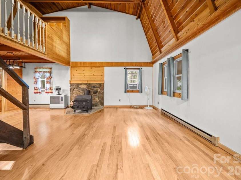 371 Patton Valley Drive, Nebo, NC 28761.  MLS# CAR4404265, YatesRealty ID 36900. 