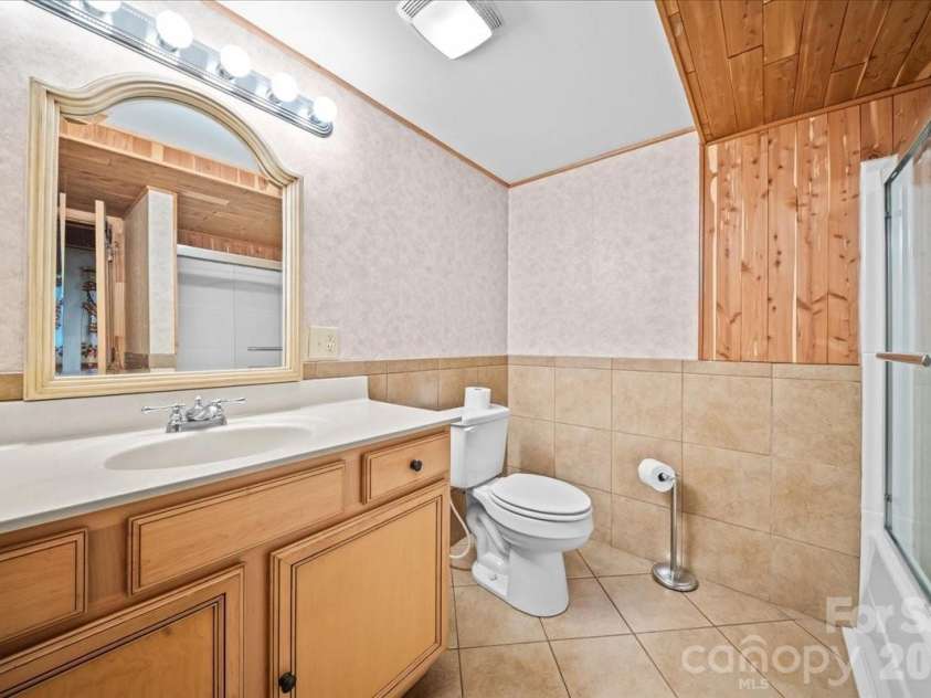 371 Patton Valley Drive, Nebo, NC 28761.  MLS# CAR4404265, YatesRealty ID 36900. 