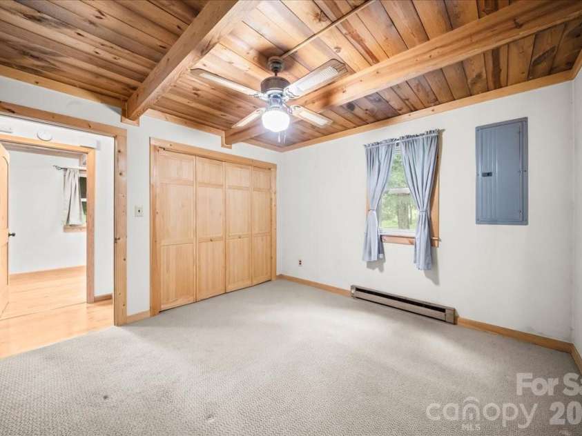 371 Patton Valley Drive, Nebo, NC 28761.  MLS# CAR4404265, YatesRealty ID 36900. 