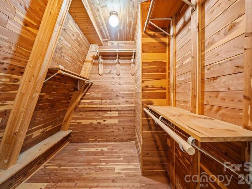 371 Patton Valley Drive, Nebo, NC 28761.  MLS# CAR4404265, YatesRealty ID 36900. 
