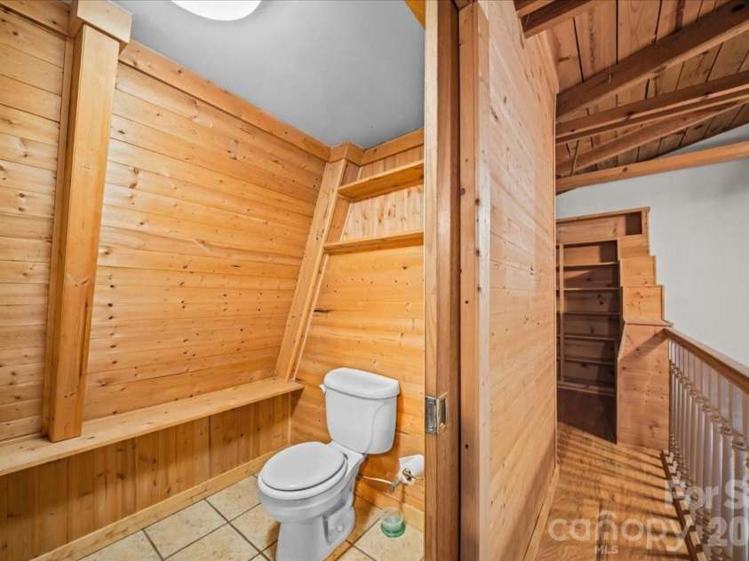 371 Patton Valley Drive, Nebo, NC 28761.  MLS# CAR4404265, YatesRealty ID 36900. 